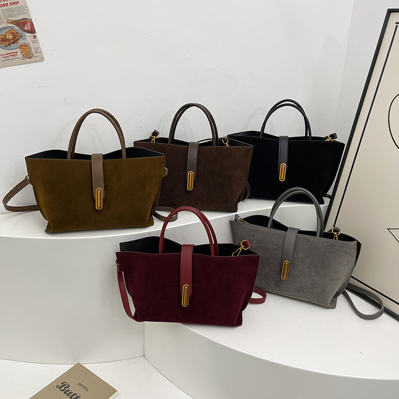 Tote Bag "Urban Simplicity" Medium Square con Chiusura a Scatto e Dettagli Car-Stitching