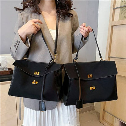 Business Tote "Horizontal Square" con Chiusura Lock e Doppia Tracolla Organizzata