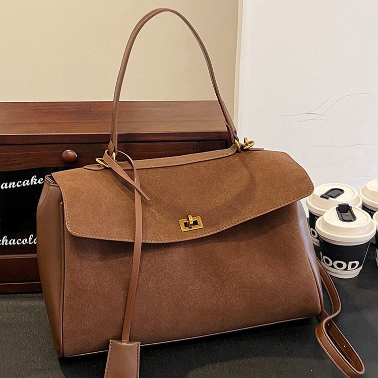 Business Tote "Horizontal Square" con Chiusura Lock e Doppia Tracolla Organizzata