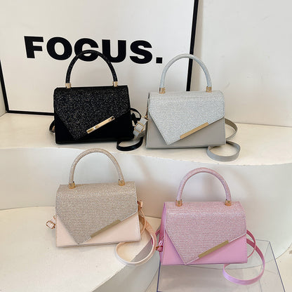 Borsa "Street Fashion" Horizontal Square Metal & Matt con Chiusura a Patta