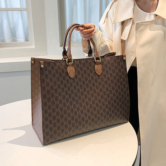 Maxi Tote "Retro Letter" Horizontal Square con Chiusura Safe-Zip