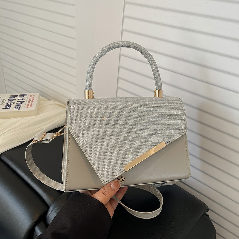 Borsa "Street Fashion" Horizontal Square Metal & Matt con Chiusura a Patta