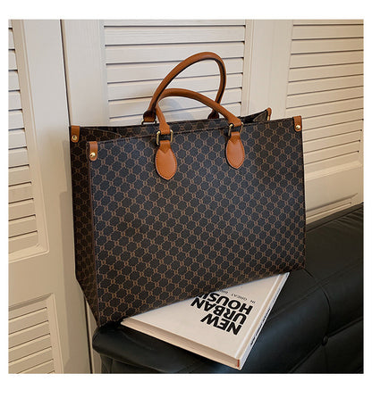 Maxi Tote "Retro Letter" Horizontal Square con Chiusura Safe-Zip