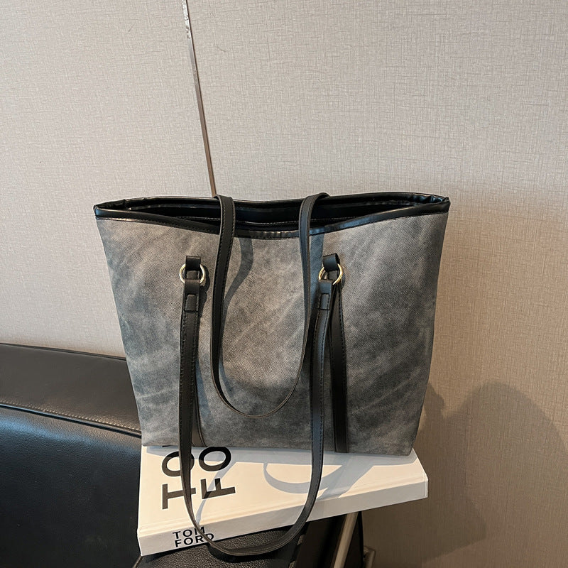 Shoulder Bag "Urban Minimalism" Horizontal Square con Doppia Tracolla e Chiusura Safe-Zip