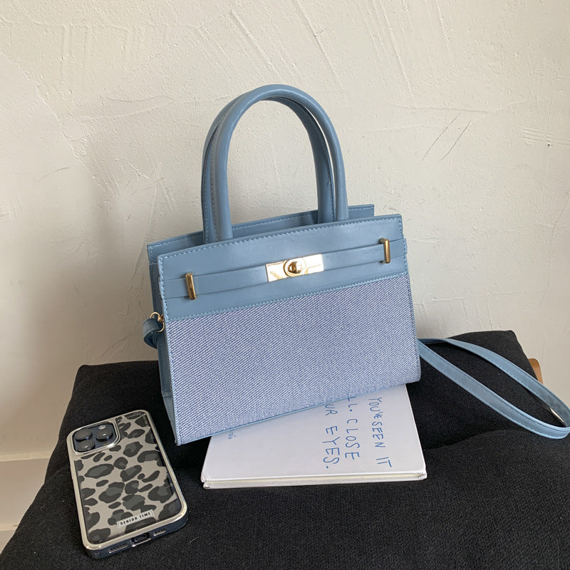 Borsa "Street Trend" Horizontal Square con Dettagli Splicing e Chiusura Safe-Zip
