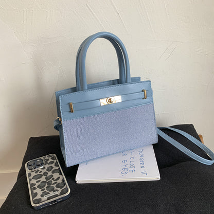 Borsa "Street Trend" Horizontal Square con Dettagli Splicing e Chiusura Safe-Zip