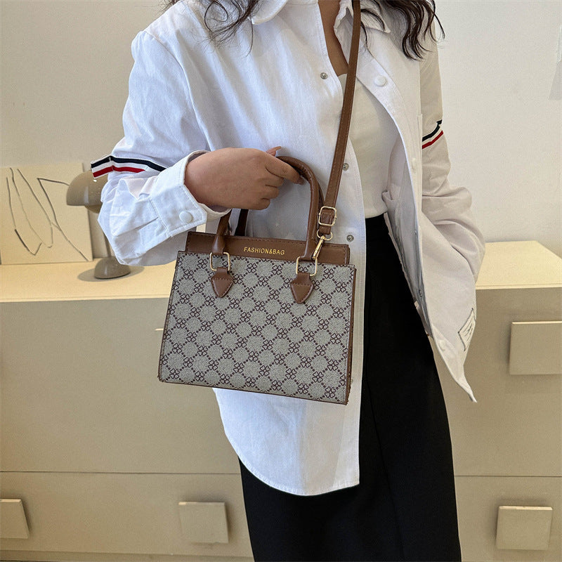 Borsa "Urban Simplicity" Vertical Square con Motivo Presbyopia e Chiusura Safe-Zip