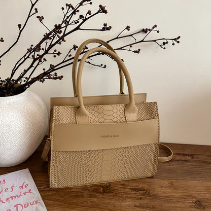 Borsa Crossbody "Crocodile Pattern" Horizontal Square con Chiusura Safe-Zip