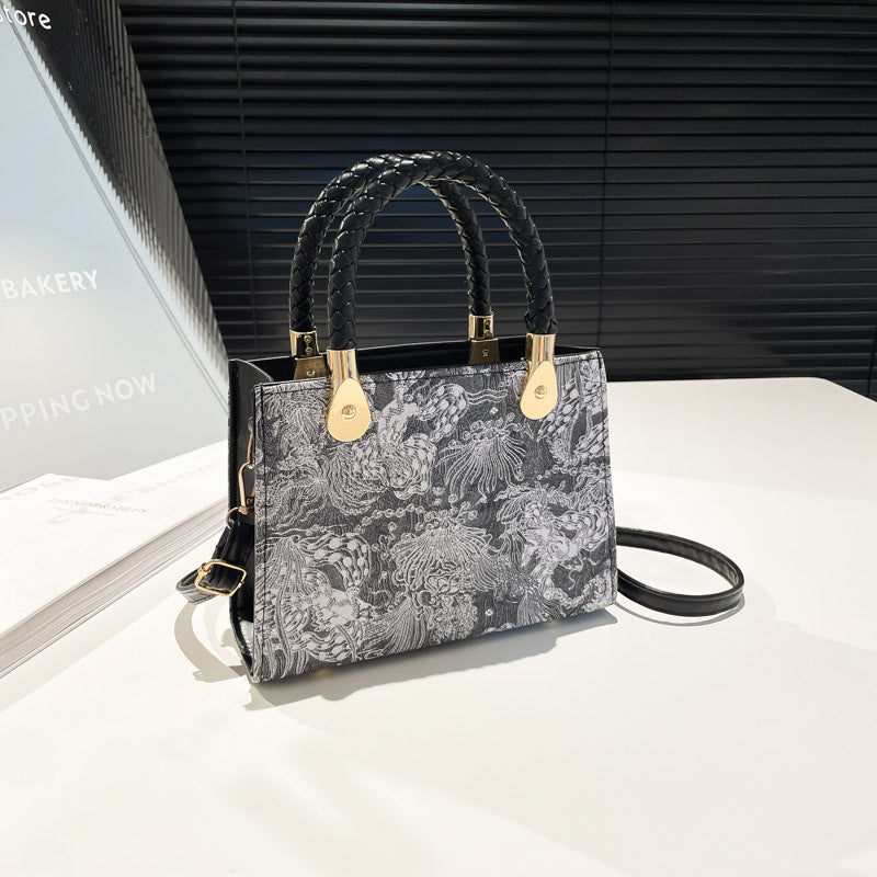 Borsa "Street Trend" Horizontal Square con Dettagli Splicing e Chiusura Safe-Zip