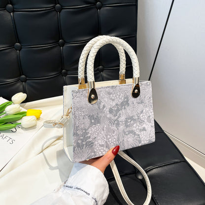 Borsa "Street Trend" Horizontal Square con Dettagli Splicing e Chiusura Safe-Zip