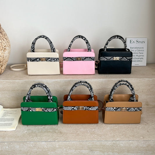 Borsa "Urban Minimalism" Horizontal Square con Dettagli Color Blocking e Chiusura a Scatto