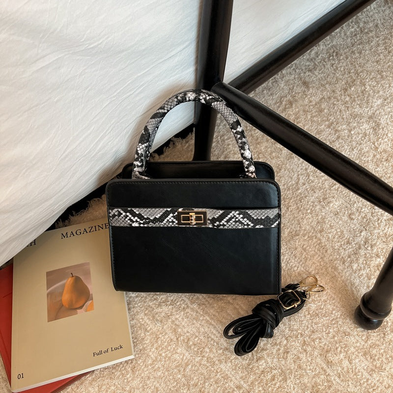 Borsa "Urban Minimalism" Horizontal Square con Dettagli Color Blocking e Chiusura a Scatto