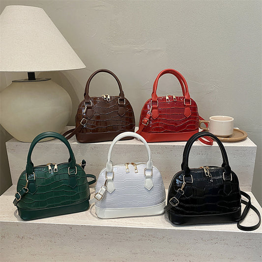 Borsa a Tracolla "Urban Minimalism" Shell-Shaped con Texture Stone e Chiusura Safe-Zip
