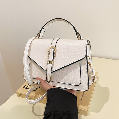Borsa "Street Fashion" Horizontal Square con Texture Crocodile e Chiusura Magnetic-Snap