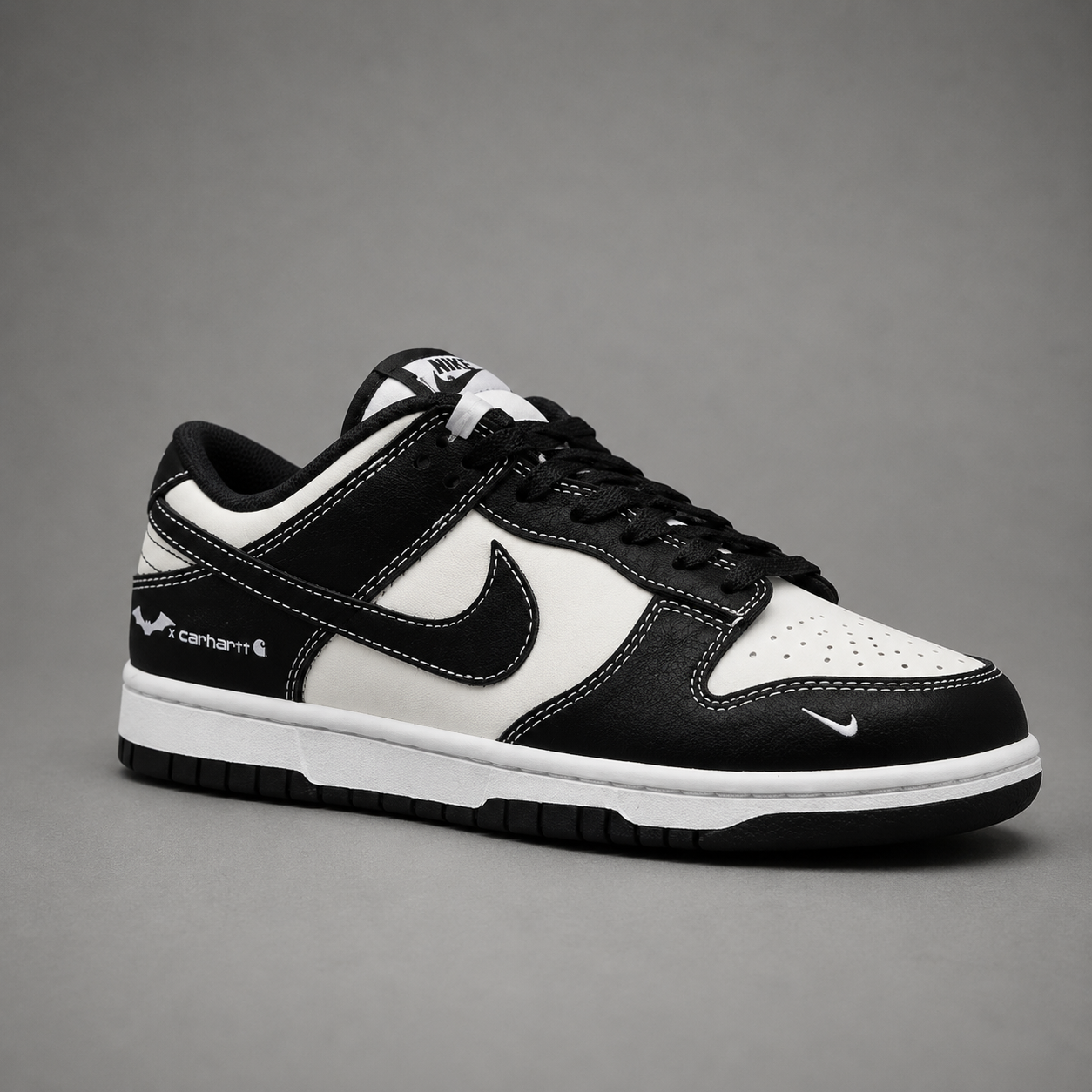 Dunk Low Limited BATMAN X CARHARTT