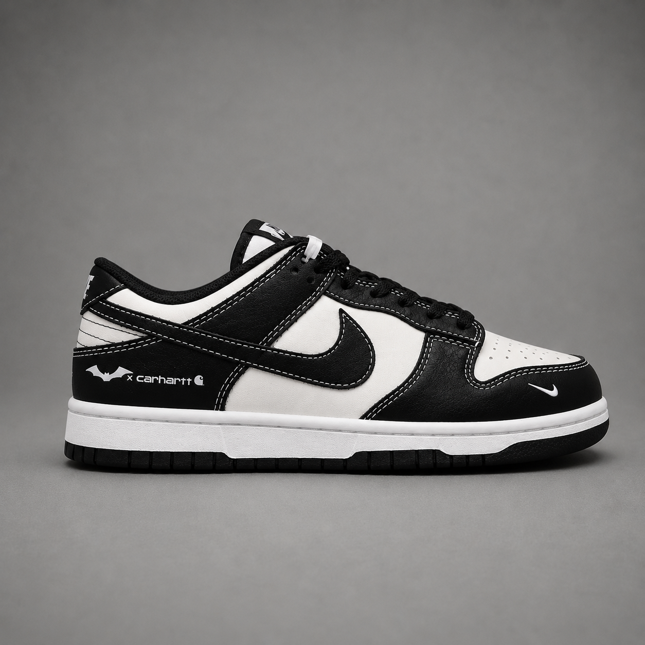 Dunk Low Limited BATMAN X CARHARTT
