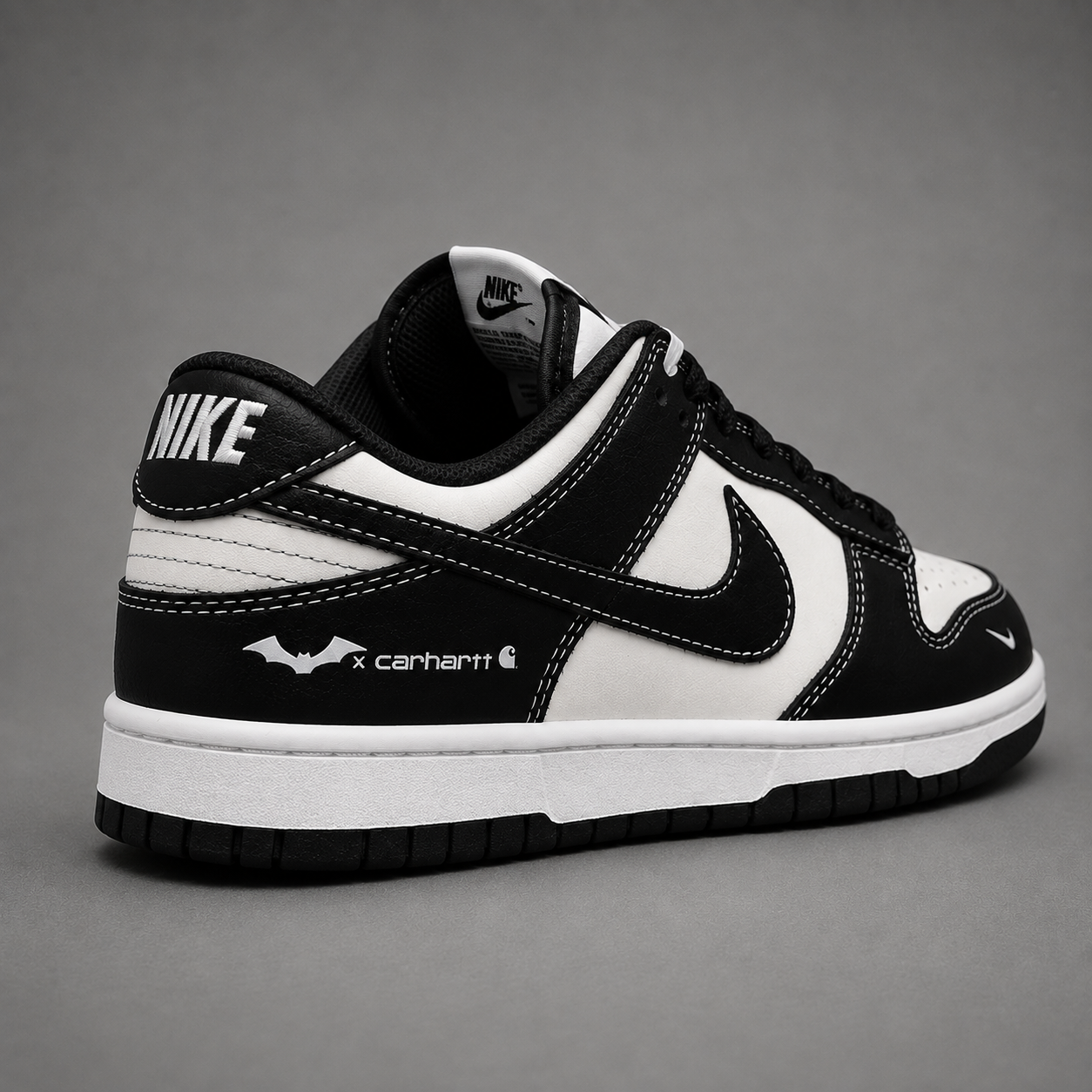 Dunk Low Limited BATMAN X CARHARTT
