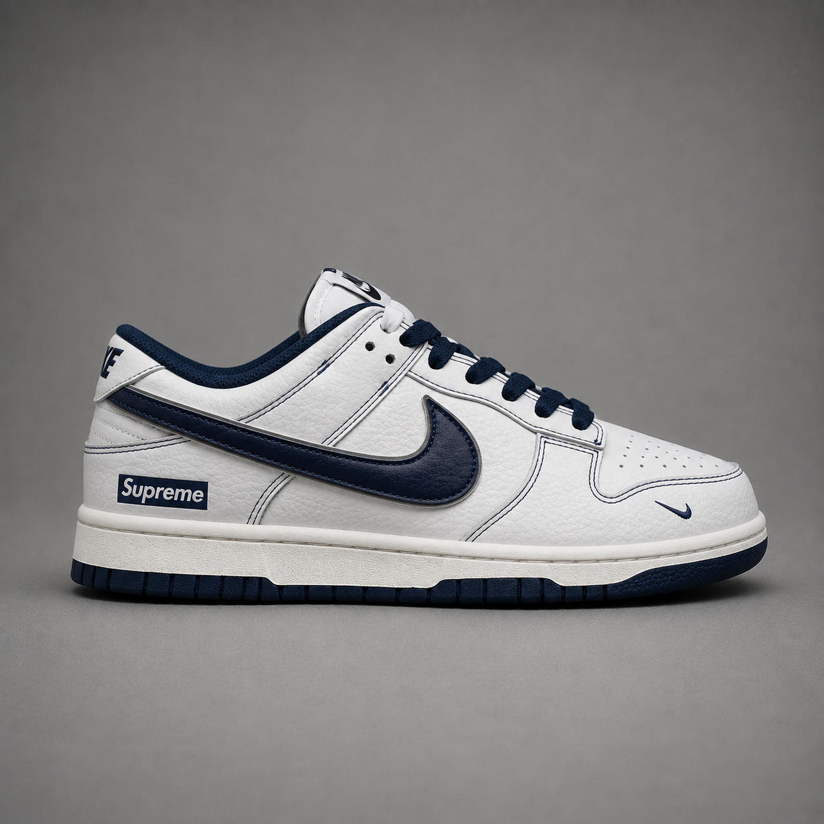 Dunk Low Limited SUPREME