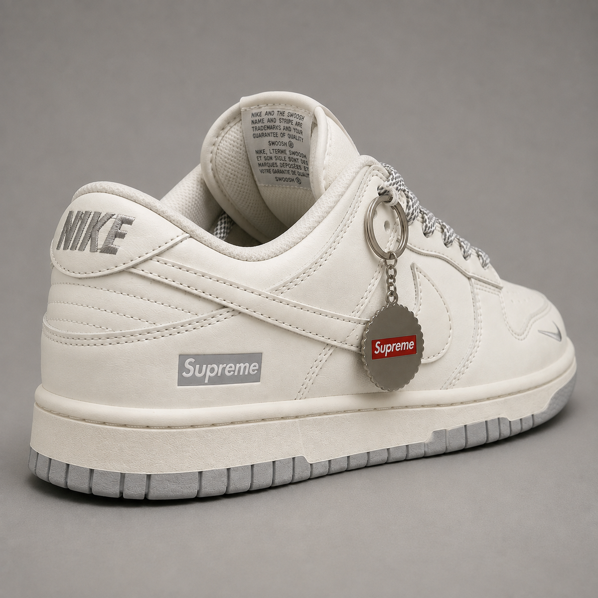 Dunk Low Limited SUPREME