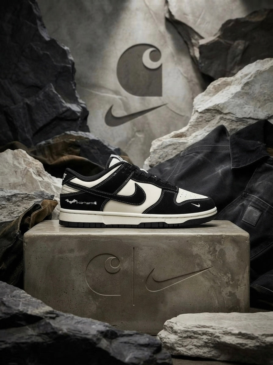 Dunk Low Limited BATMAN X CARHARTT