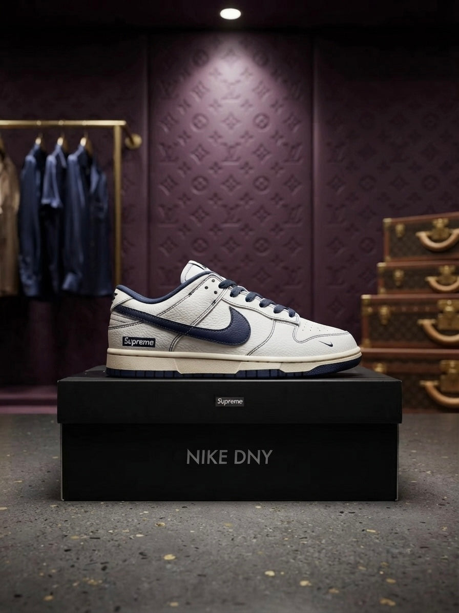 Dunk Low Limited SUPREME