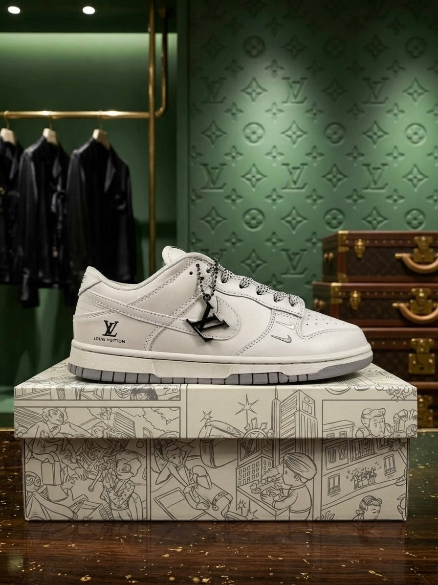 Dunk Low Limited LOUIS VUITTON