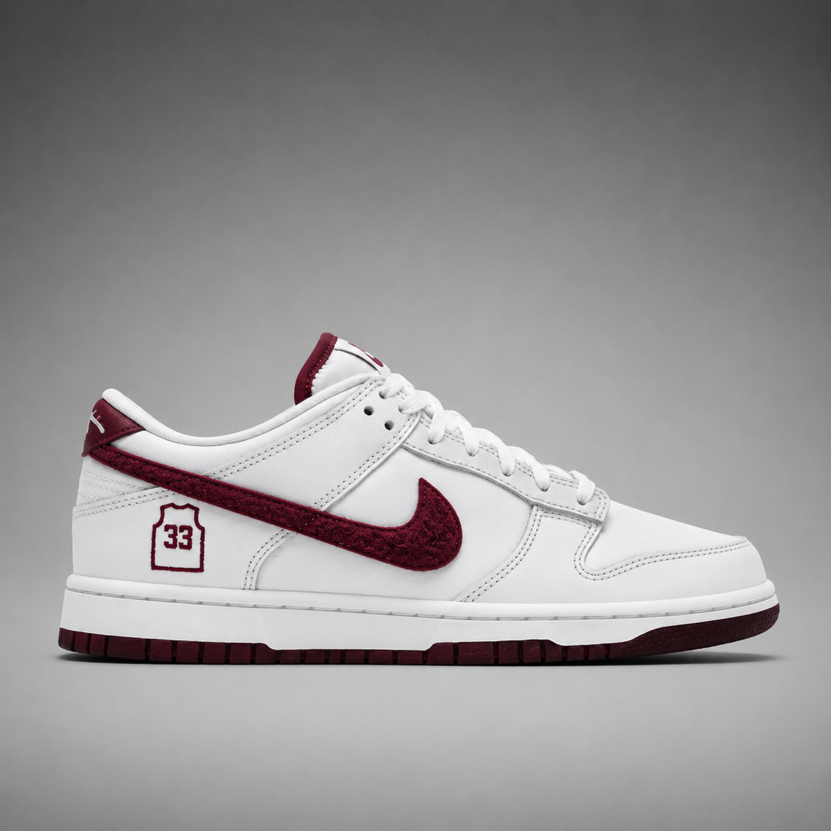 Dunk Low Pro SB - Edizione Speciale White & Burgundy