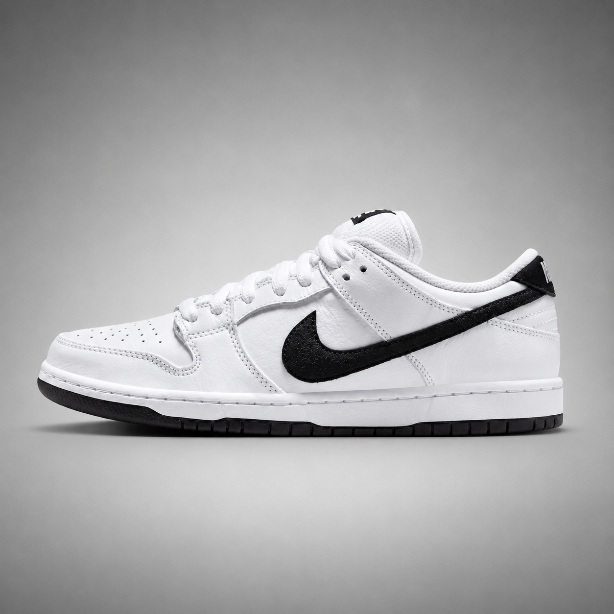 Dunk Low Pro SB - Edizione Speciale White & Black Classic