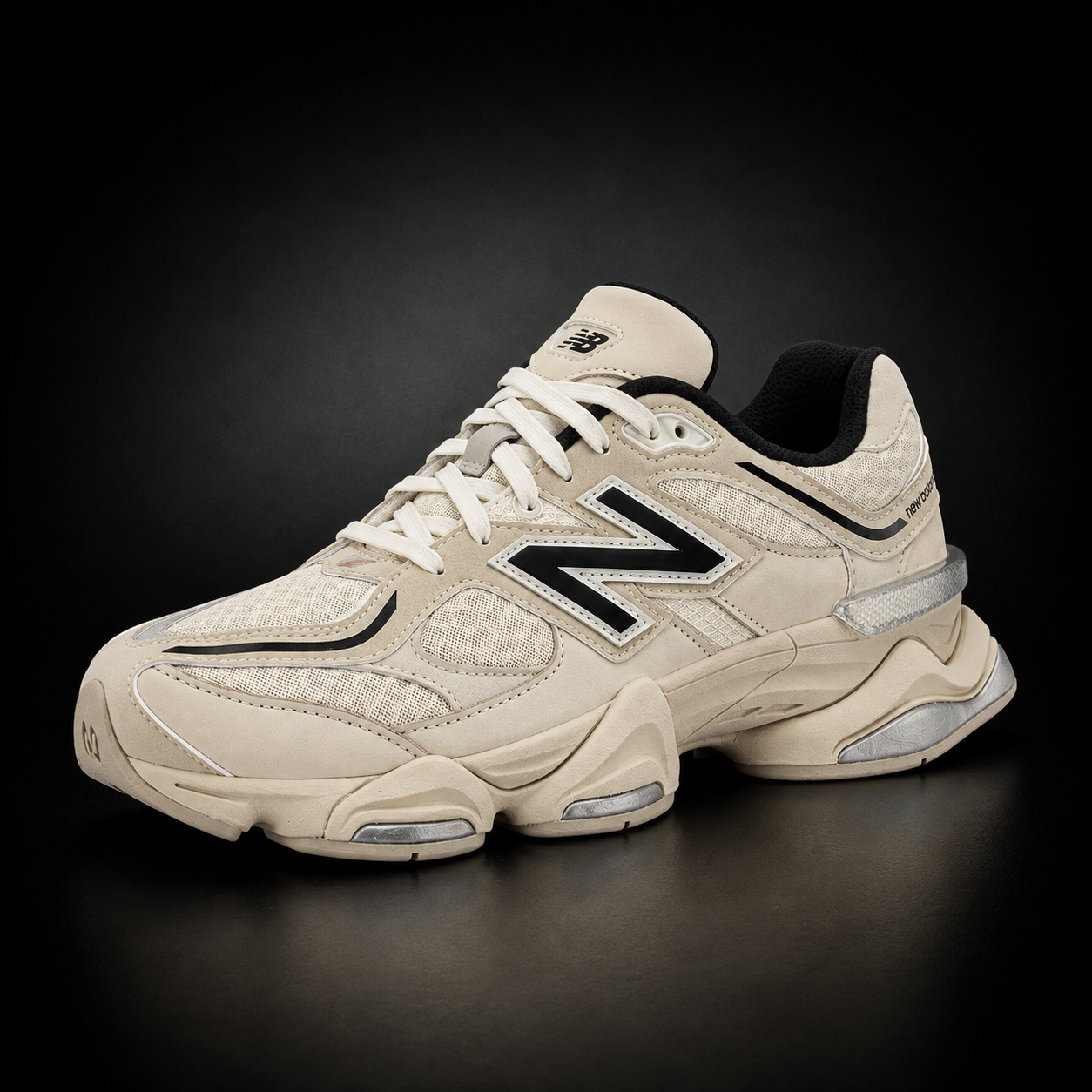 New Balance 9060 - Edizione Speciale Cream & Black