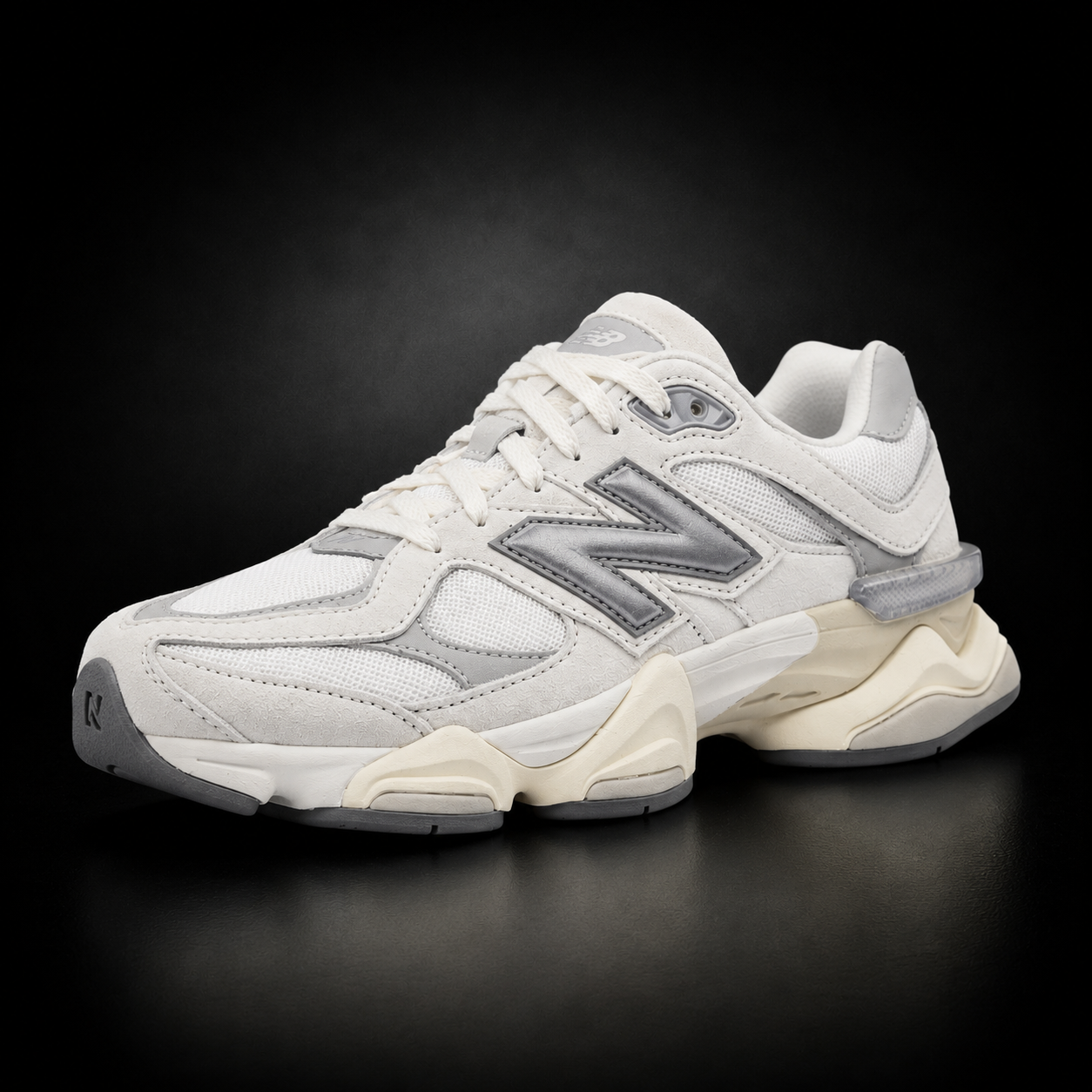 New Balance 9060 - Edizione Speciale White & Grey Vintage