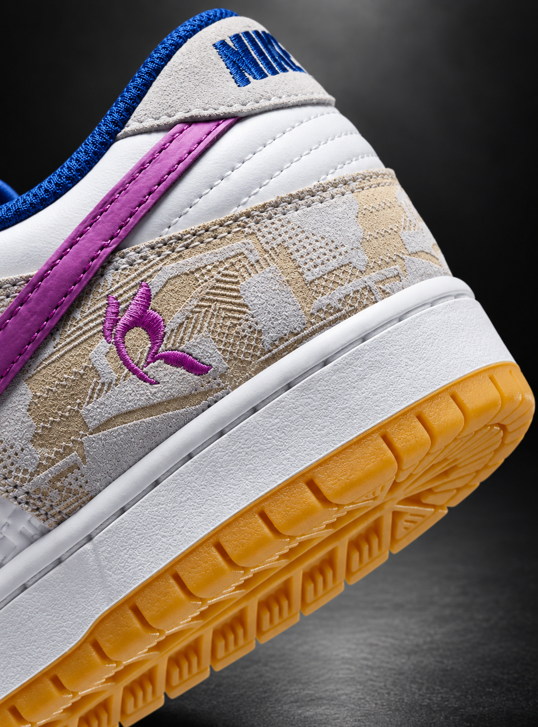 DUNK Low Pro SB