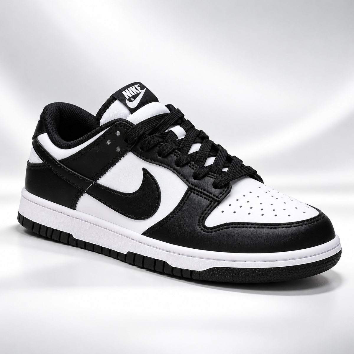 Dunk Low "Panda"