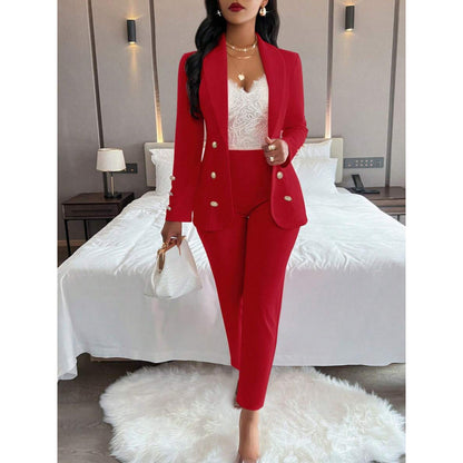 Set Due Pezzi con Top Knitted e Pantaloni Mid-Length