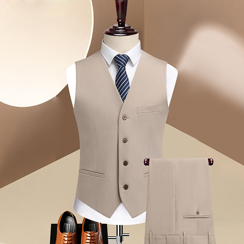 Completo Tre Pezzi Slim Fit con Doppiopetto a Tre Bottoni e Struttura TR High-Performance