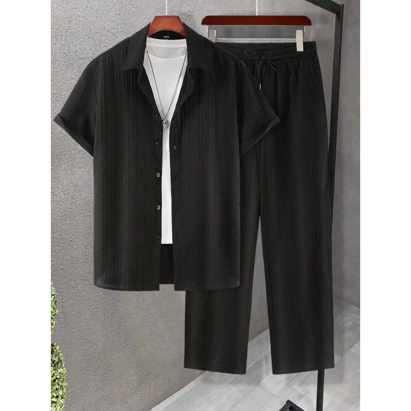 Completo "Travel Tech" 2026: Camicia a Maniche Corte e Pantaloni Leggeri