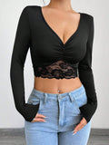 Top Short Slim con Patchwork in Pizzo e Design Plissettato