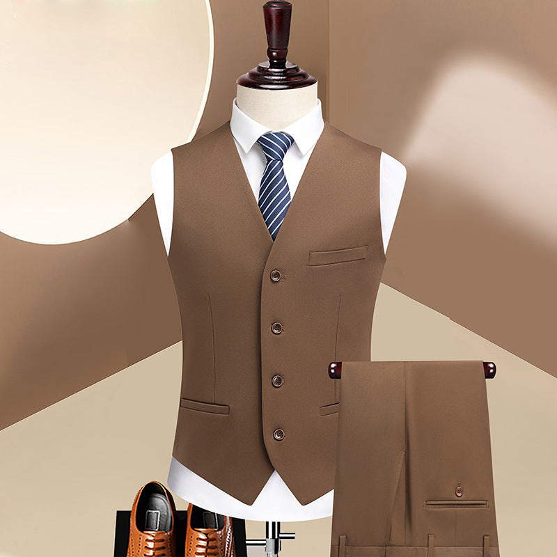 Completo Tre Pezzi Slim Fit con Doppiopetto a Tre Bottoni e Struttura TR High-Performance