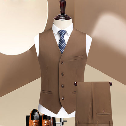 Completo Tre Pezzi Slim Fit con Doppiopetto a Tre Bottoni e Struttura TR High-Performance