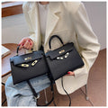 Kelly Bag "Horizontal Square" con Chiusura a Scatto e Dettaglio Cover-Pocket