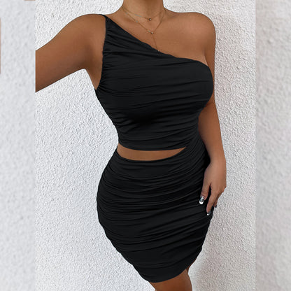 Abito One-Shoulder in "Best Milk Silk" con Dettagli Cut-Out e Drappeggi