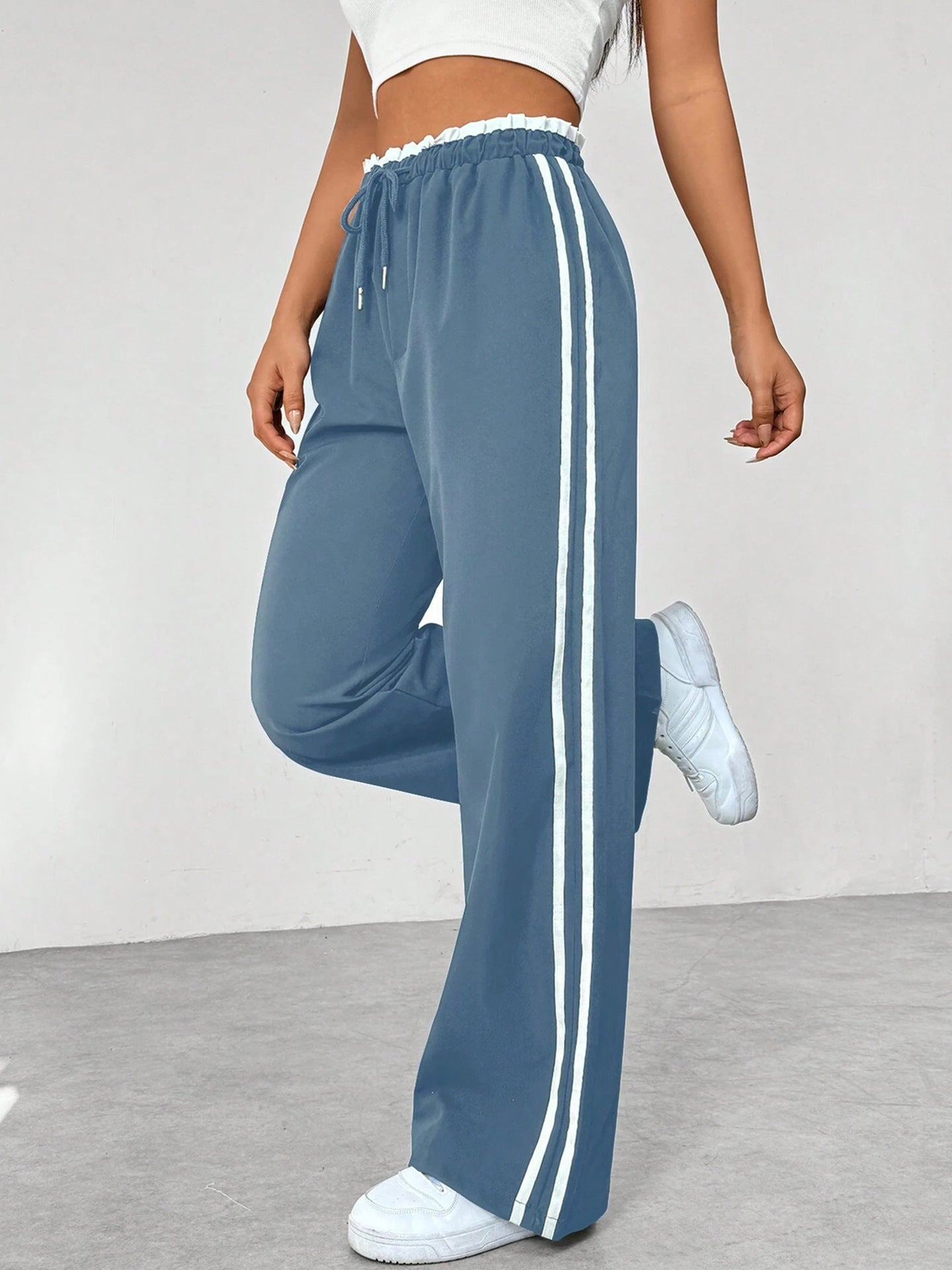 Pantaloni Wide-Leg High-Waist con Cintura Coordinata e Dettaglio Flanging