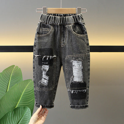 Jeans "Core Blue & Black" con Grafica Lettering e Vita Elastica