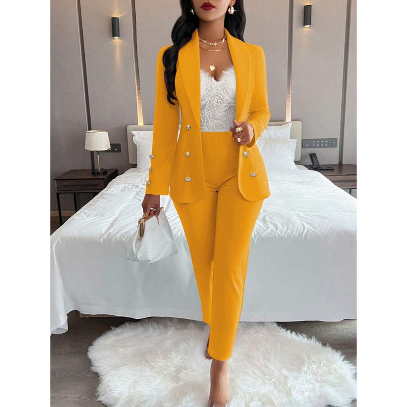 Set Due Pezzi con Top Knitted e Pantaloni Mid-Length