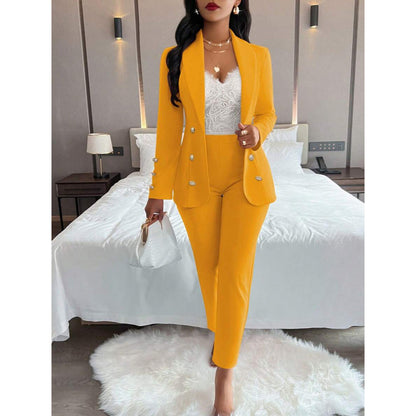 Set Due Pezzi con Top Knitted e Pantaloni Mid-Length