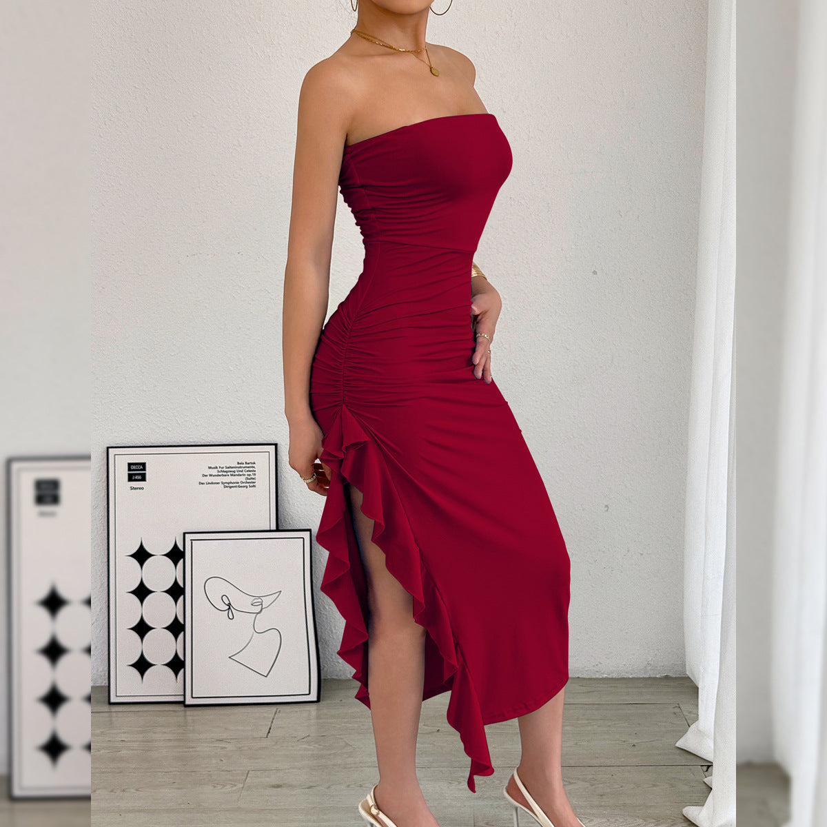 Abito Tube Top con Spacco Laterale e Taglio Hip-Hugging