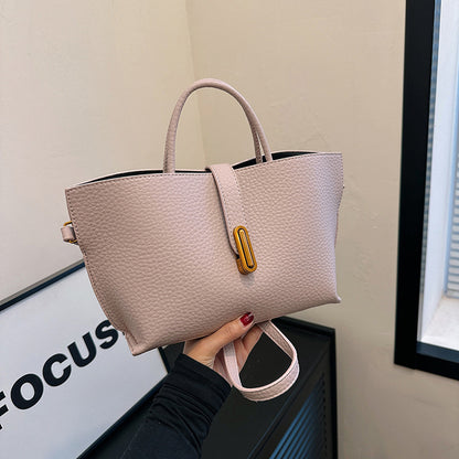 Mini Bucket Bag "Urban Simplicity" con Chiusura a Scatto e Finiture in PU