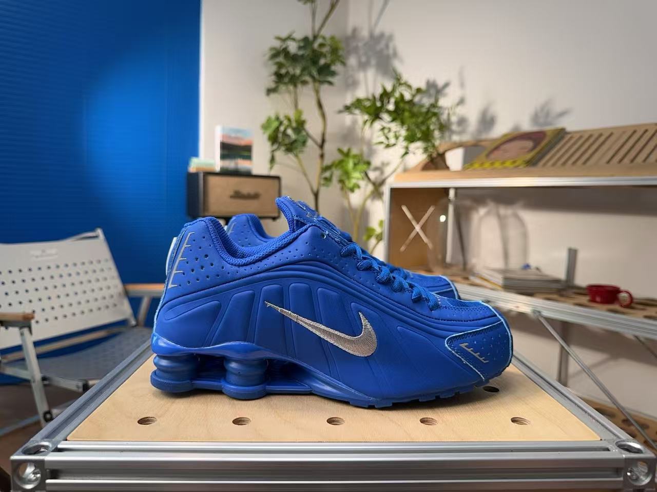 Shox R4