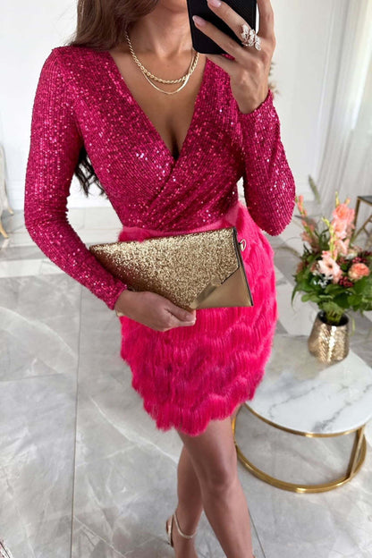 Abito a Sirena in Sequin e Nappe – Eleganza Scintillante con Scollo a V