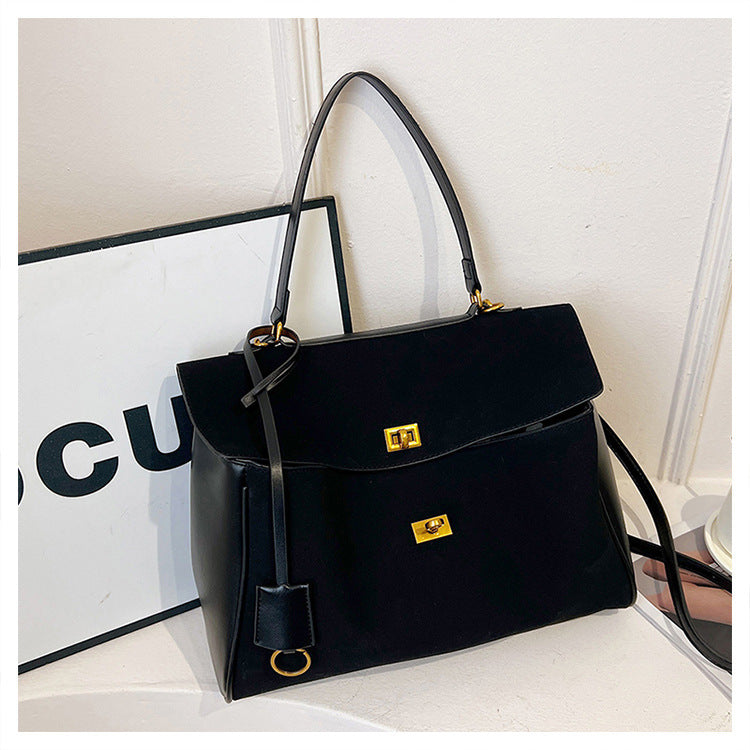 Business Tote "Horizontal Square" con Chiusura Lock e Doppia Tracolla Organizzata