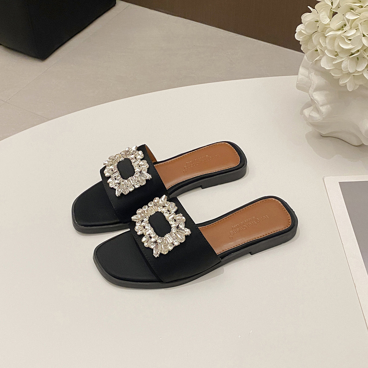 Sandalo Flatform Satin & Rhinestone